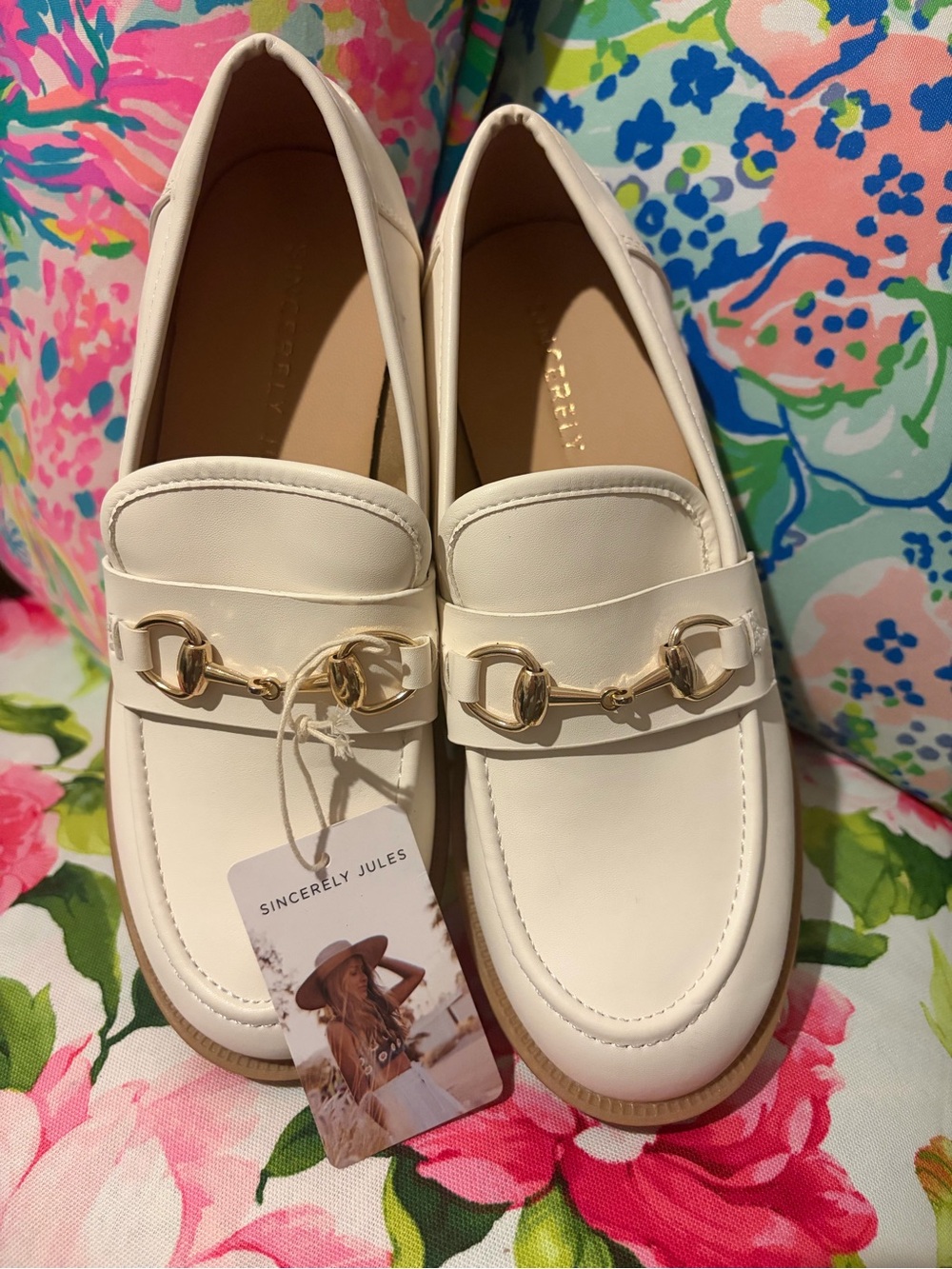 Sincerly Jules Cream Leather Loafers with Gold Chain Accent